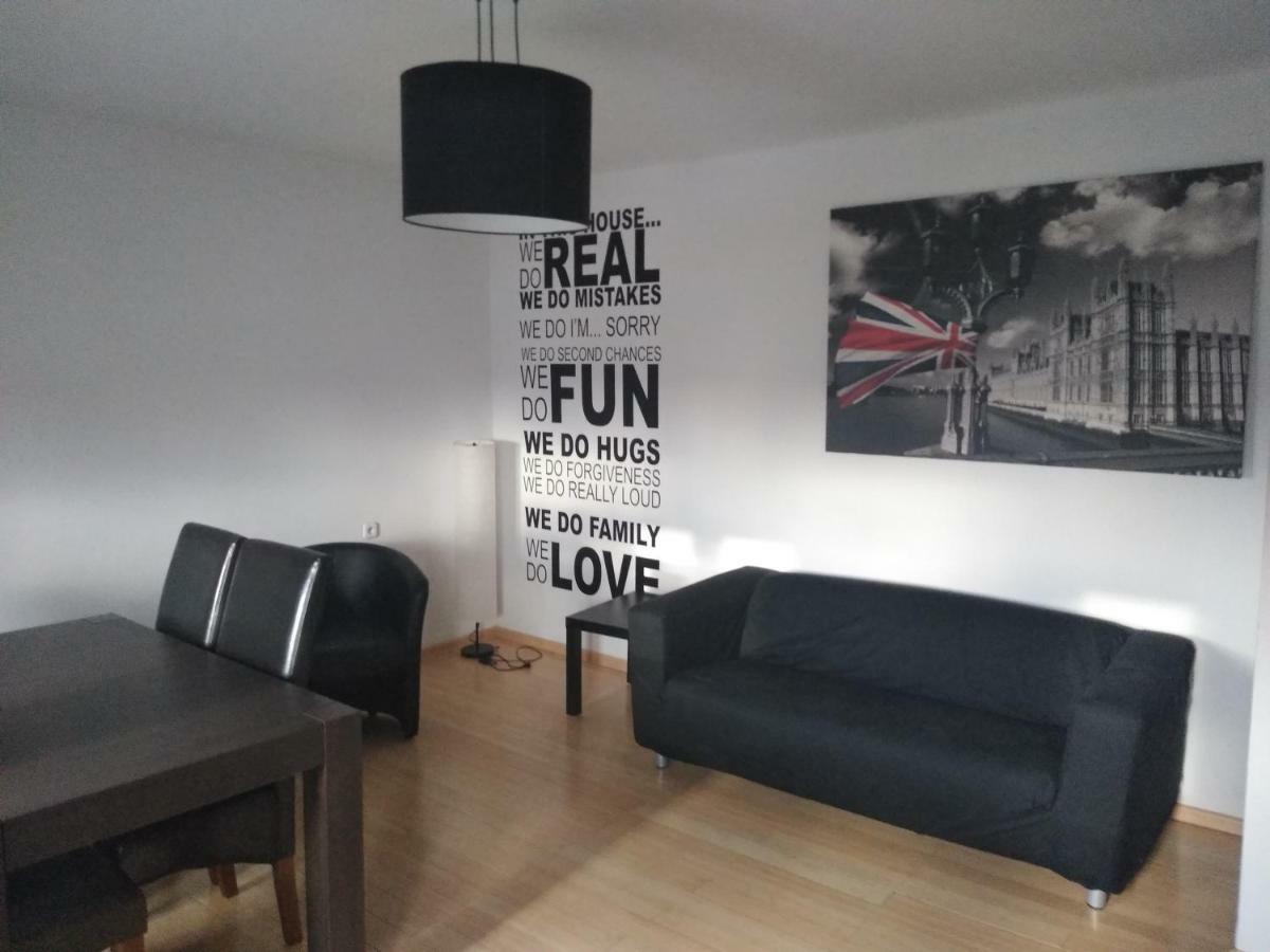 Apartament Centrum Apartment ชเตชชีแนค ภายนอก รูปภาพ